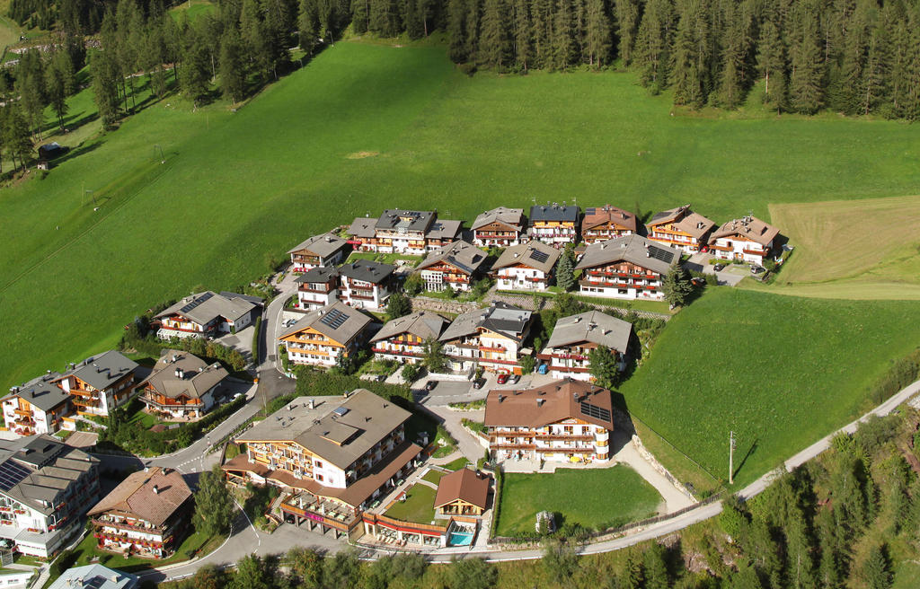Biovita Hotel Alpi Sexten Esterno foto